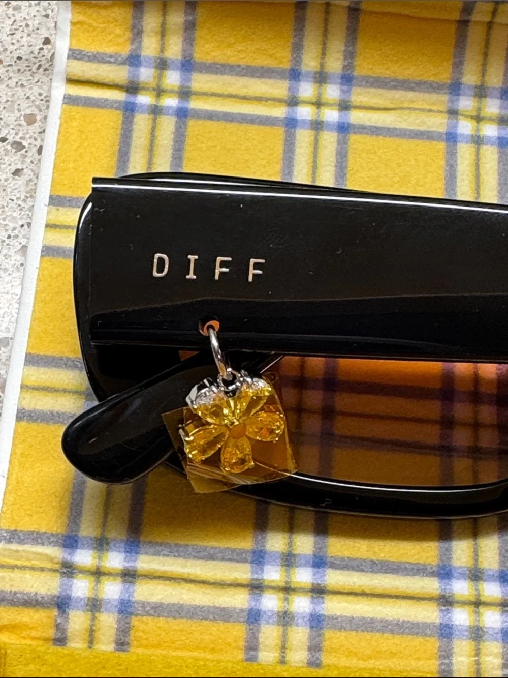 DIFF x Clueless Black Frame Sunglasses with Pink Lenses w/ Case and Cleaning Rag